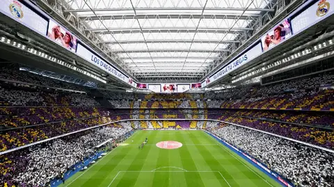 ¡Grandeza! Así fue el enorme mosaico en el Santiago Bernabéu en Real Madrid - Barcelona