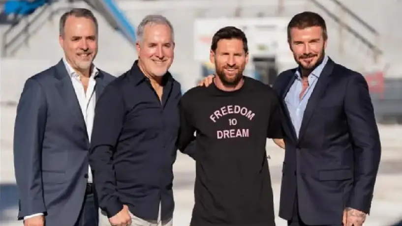 Messi se luce con emotivo detalle a la mamá de David Beckham
