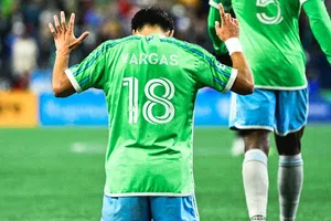 América quiere el fichaje de Obed Vargas; directiva azulcrema ya tuvo contacto con el círculo del jugador