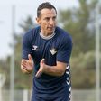 Andrés Guardado comienza su carrera como entrenador en el futbol español