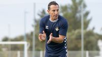 Andrés Guardado comienza su carrera como entrenador en el futbol español