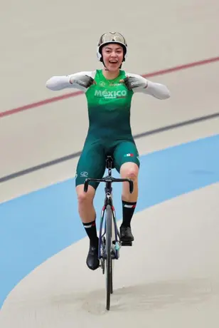 ¡Es de Oro! Yareli Acevedo gana la máxima presea en el Campeonato Panamericano de Ciclismo de Pista Santiago 2026