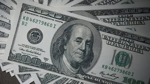 ¿Vas a cambiar dólares? El peso da buena cara este jueves 11 de diciembre