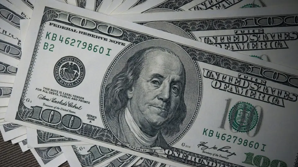 ¿Vas a cambiar dólares? El peso da buena cara este jueves 11 de diciembre
