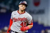 Joey Meneses firma con los Athletics y buscará regresar a MLB