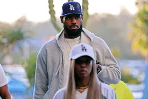 LeBron James en el ojo del huracán por ausentarse del partido de los Lakers