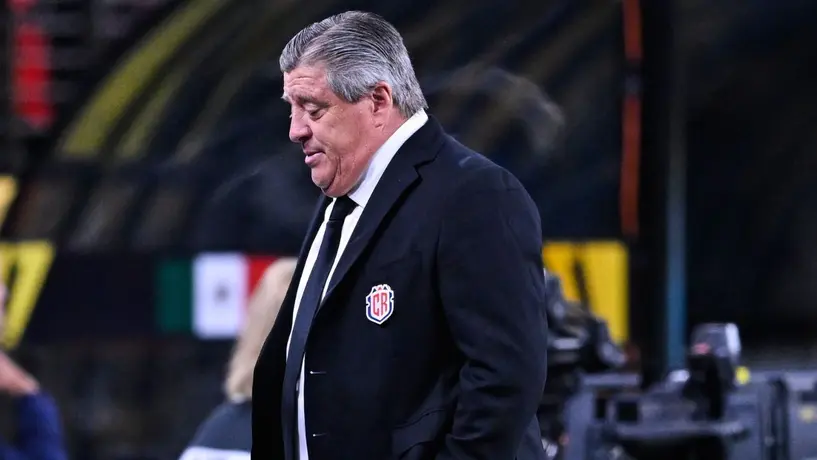 'A Miguel Herrera le ha quedado grande la Selección de Costa Rica'; asegura periodista tico