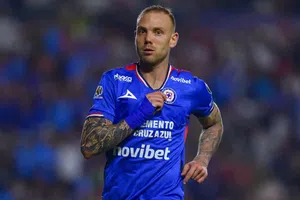 Rodolfo Rotondi renovado con Cruz Azul hasta 2028
