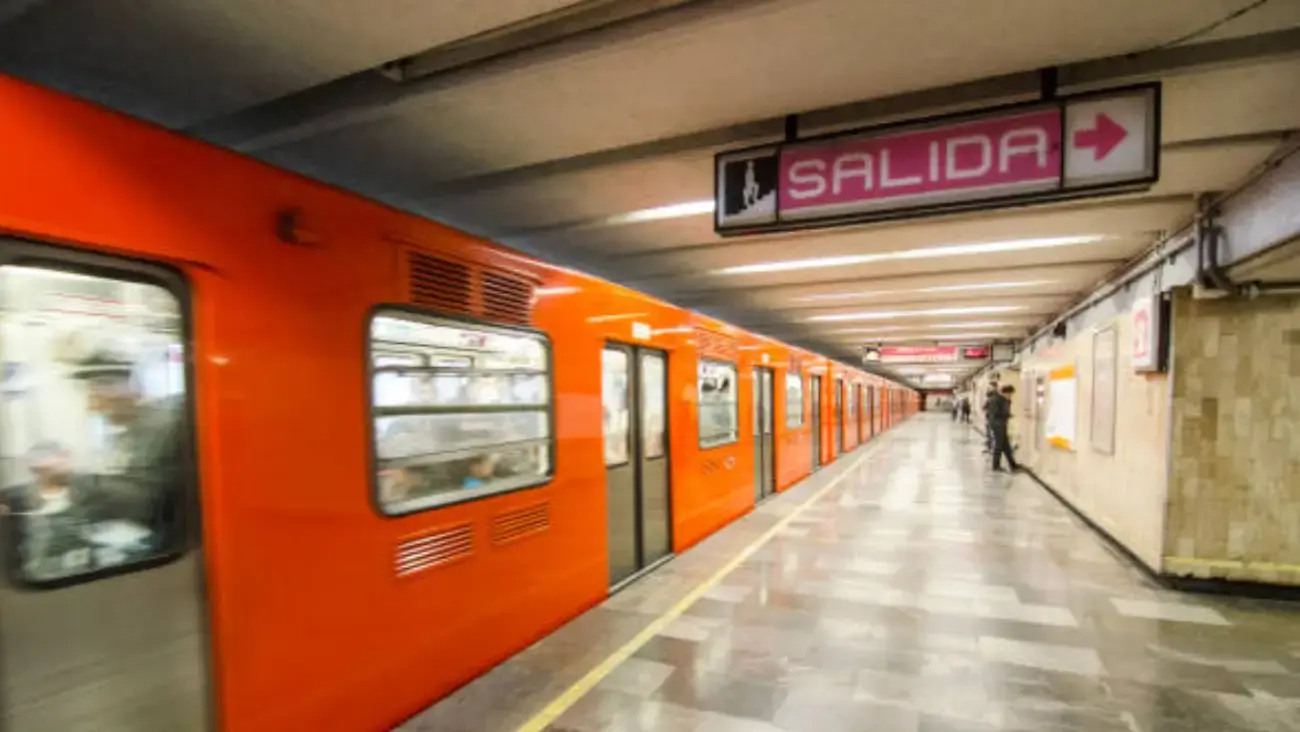 Las Líneas 1, 2 y 9 tendrán servicio extendido durante la noche de este sábado. / iStock