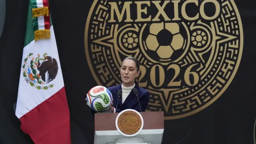 El magisterio exige la reactivación de mesas de diálogo con el gobierno de Claudia Sheinbaum. / AP