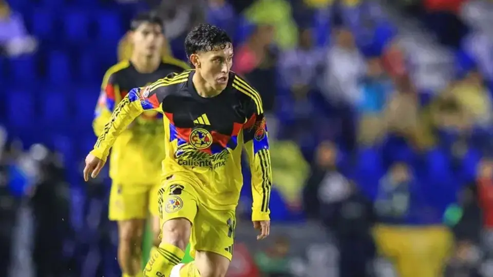Alejandro Zendejas entró por Dávila, se resintió de su lesión, y volvió a salir