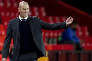 Zinedine Zidane confirma que volverá a los banquillos