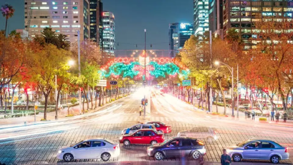 ¿Doble Hoy No Circula? Checa qué autos descansan este lunes 24 de noviembre