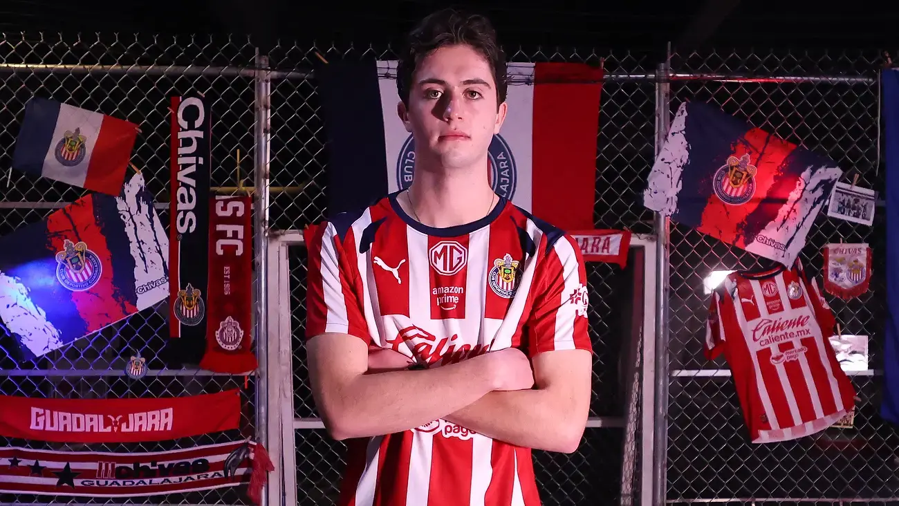 ¡Herencia Rojiblanca! Brian Gutiérrez cumple sueño familiar al fichar con Chivas | X: @Chivas