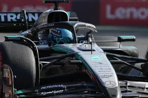 George Russell explota en la radio durante el GP de México