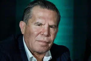Julio César Chávez defiende a su hijo: "Si fuera narcotraficante, yo mismo lo meto a la cárcel"