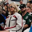 ¡Abanderada de lujo! Sydney Sweeney se roba los reflectores en Nascar Cup Series