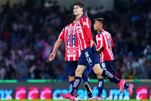 Director deportivo de Chivas asegura que no es fácil jugar para el club
