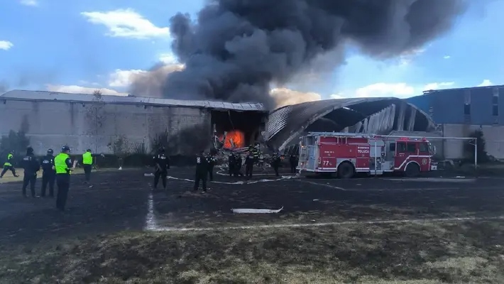 VIDEO: Se desploma avioneta cerca del Aeropuerto de Toluca