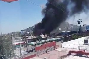 Reportan incendio en fábrica de colchones en colonia Hank González