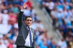 Luis Fernando Tena asegura que seguirá como DT de Guatemala tras rumores sobre su salida