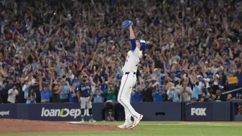 ¡Manicomio en Toronto! Azulejos derrotan en un dramático séptimo juego a los Marineros de Seattle