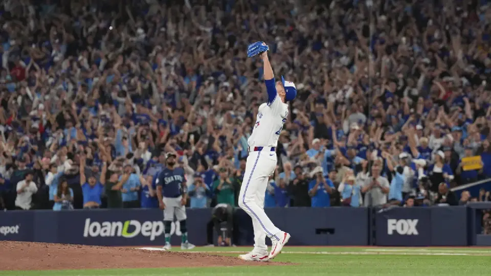 ¡Manicomio en Toronto! Azulejos derrotan en un dramático séptimo juego a los Marineros de Seattle