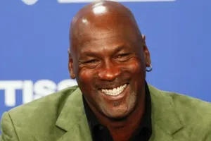 Michael Jordan critica la falta de pasión y la distracción comercial en la NBA actual