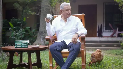 López Obrador reapareció y asegura no influir en el actual gobierno: “No es simulación, estoy jubilado”