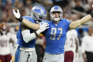 Aidan Hutchinson firma histórica renovación de contrato con Detroit Lions