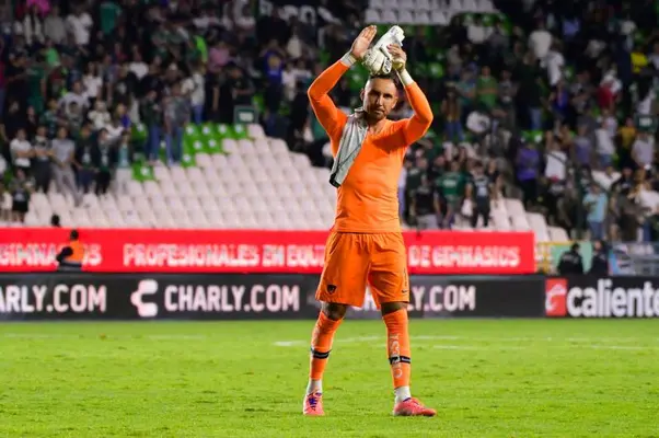 “La intención de Keylor Navas siempre fue renovar”: asegura ex vicepresidente de Pumas