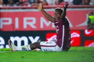 Traspaso de Diber Cambindo vuelve a ser frenado por su representante