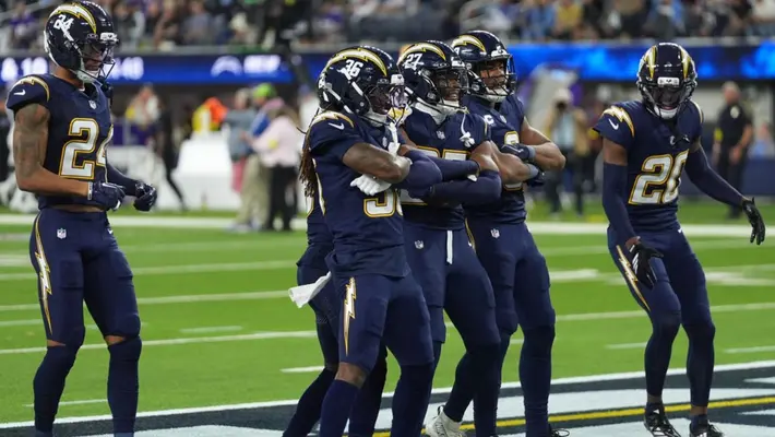 Chargers pasan por encima de los Minnesota Vikings en el Thursday Night Football