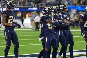 Chargers pasan por encima de los Minnesota Vikings en el Thursday Night Football