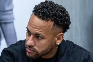 Neymar recibe 'advertencia' por parte de Brasil sobre su condición física