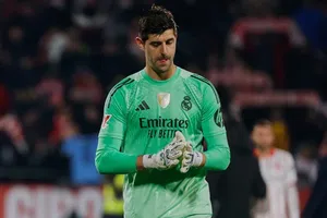 Courtois asume su error ante el City, pero defiende a Xabi Alonso