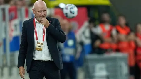Chequia sin entrenador: Hasek pierde su puesto tras la sorpresa ante Islas Feroe