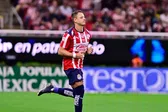 Chicharito Hernández recibe sanción económica por parte de Chivas