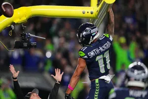 Jaxon Smith-Njigba se encamina a firmar temporada histórica en la NFL