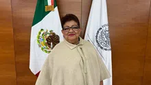 ¿Quiénes son los familiares de Ernestina Godoy que trabajan en el gobierno?
