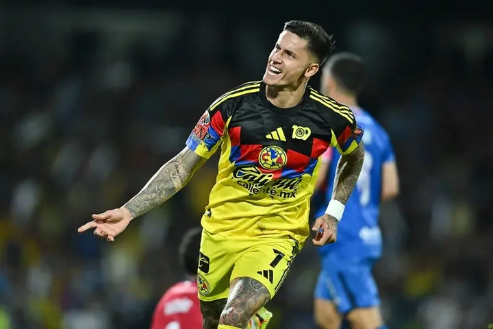 Brian Rodríguez en celebración con América | IMAGO 7
