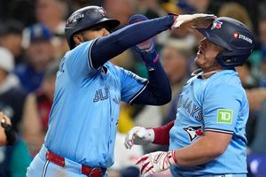 ¡Reviven! Blue Jays vencen a los Seattle Mariners en el segundo de la serie