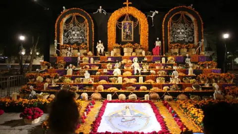 Día de Muertos 2025: ¿cuándo se pone la ofrenda y qué debe llevar el altar tradicional?