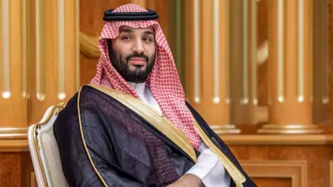 El principe de Arabia Saudita apunta a comprar al FC Barcelona