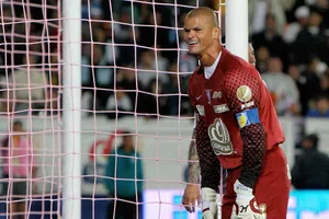 "Era una promesa a una niña enferma": El hijo de Miguel Calero relata por qué su padre jugó pelón en México