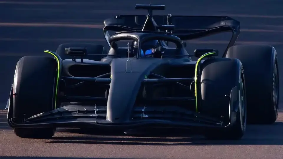 Checo Pérez destroza marca de Max Verstappen en Imola con auto dos años más viejo