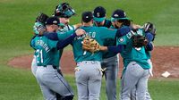Seattle Mariners apalea a los Toronto Blue Jays en el segundo juego de la serie