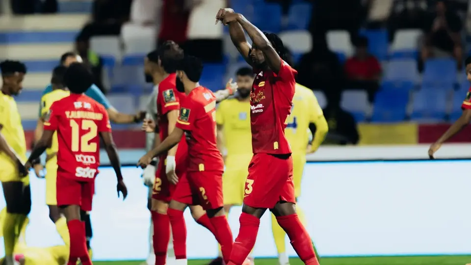 Con doblete y gol a lo 'Panenka', Julián Quiñones comandó victoria de Al-Qadisiyah en Copa