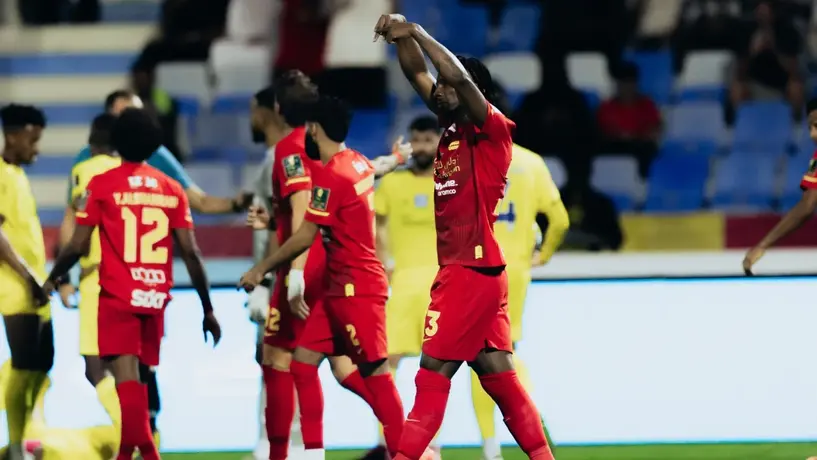 Con doblete y gol a lo 'Panenka', Julián Quiñones comandó victoria de Al-Qadisiyah en Copa