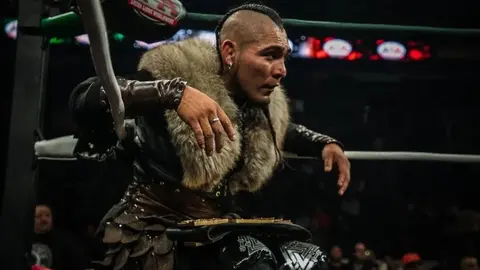 ¡Ni en su casa! Hijo del Vikingo reacciona a los abucheos de 'su gente' en Puebla